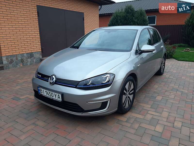 Volkswagen e-Golf 2015