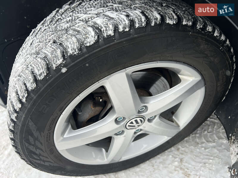 Хетчбек Volkswagen e-Golf 2014 в Кропивницькому