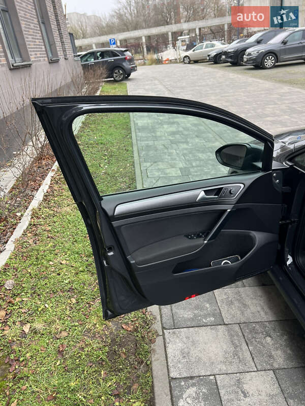 Хетчбек Volkswagen e-Golf 2020 в Львові