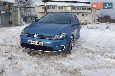 Хэтчбек Volkswagen e-Golf 2016 в Киеве