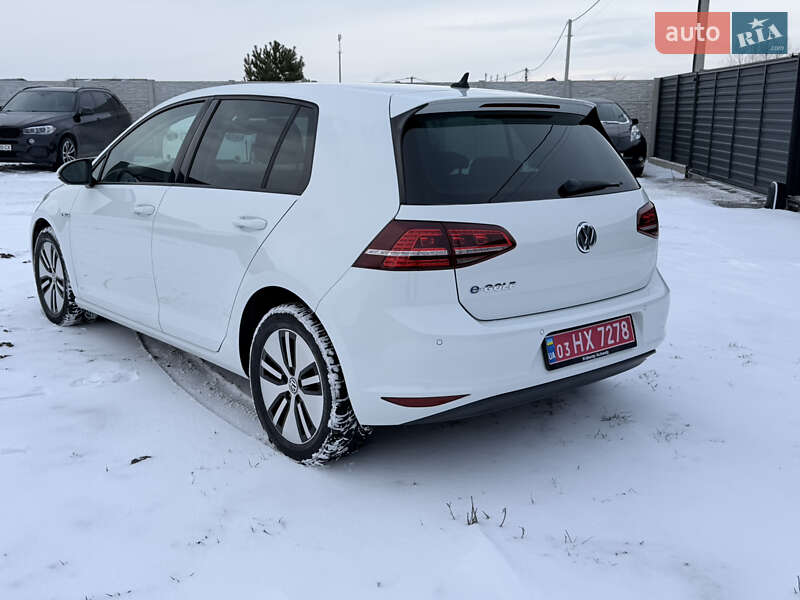 Хетчбек Volkswagen e-Golf 2015 в Рівному
