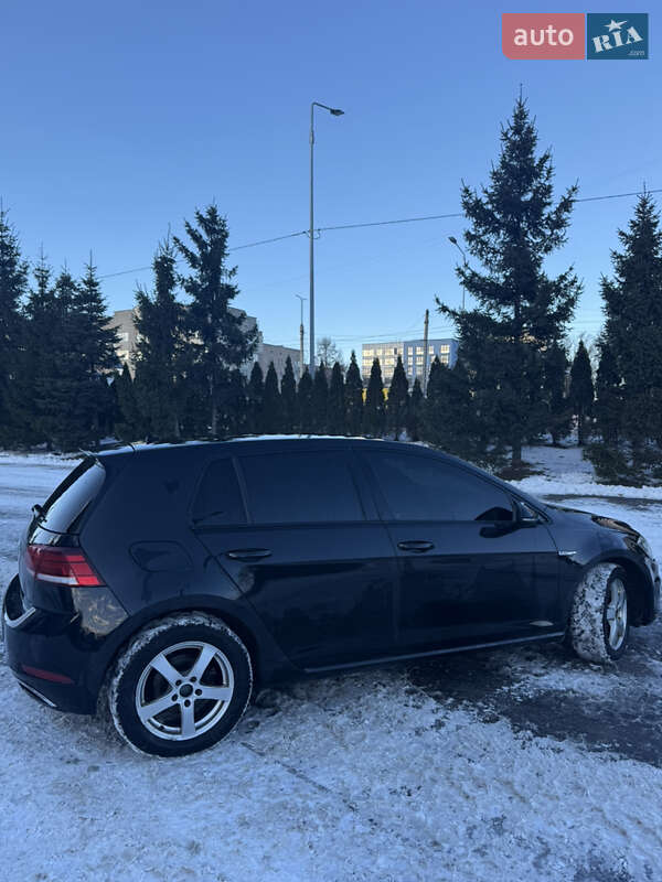 Хетчбек Volkswagen e-Golf 2018 в Тернополі фото 10 Хетчбек Volkswagen e-Golf 2018 в Тернополі