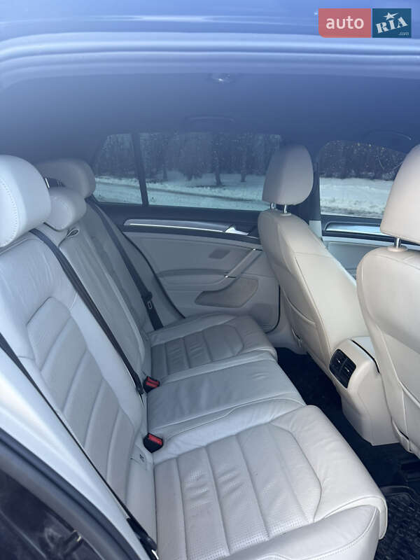 Хетчбек Volkswagen e-Golf 2018 в Тернополі фото 21 Хетчбек Volkswagen e-Golf 2018 в Тернополі