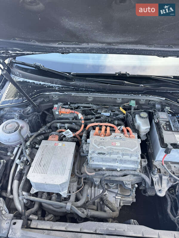 Хетчбек Volkswagen e-Golf 2018 в Тернополі фото 27 Хетчбек Volkswagen e-Golf 2018 в Тернополі