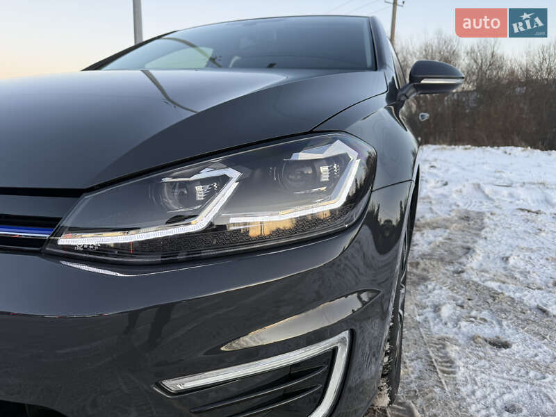 Хэтчбек Volkswagen e-Golf 2019 в Львове