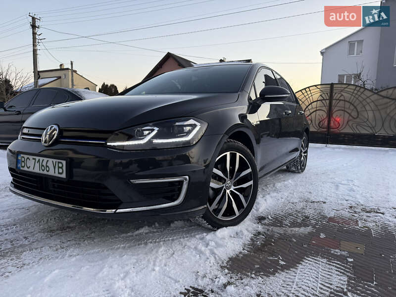 Хэтчбек Volkswagen e-Golf 2019 в Львове
