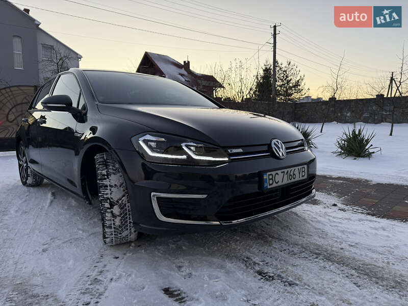 Хэтчбек Volkswagen e-Golf 2019 в Львове