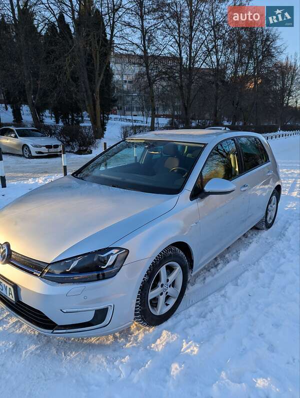 Хетчбек Volkswagen e-Golf 2016 в Тернополі фото 16 Хетчбек Volkswagen e-Golf 2016 в Тернополі