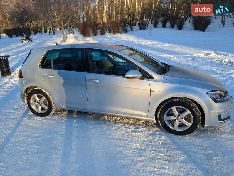 Хетчбек Volkswagen e-Golf 2016 в Тернополі фото 11 Хетчбек Volkswagen e-Golf 2016 в Тернополі