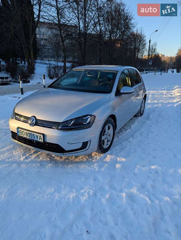 Хетчбек Volkswagen e-Golf 2016 в Тернополі фото 17 Хетчбек Volkswagen e-Golf 2016 в Тернополі
