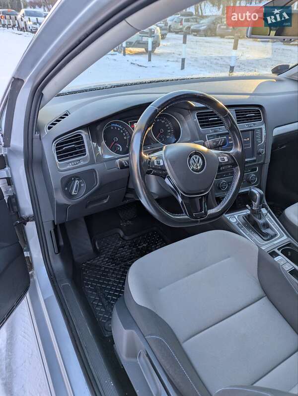 Хетчбек Volkswagen e-Golf 2016 в Тернополі фото 21 Хетчбек Volkswagen e-Golf 2016 в Тернополі