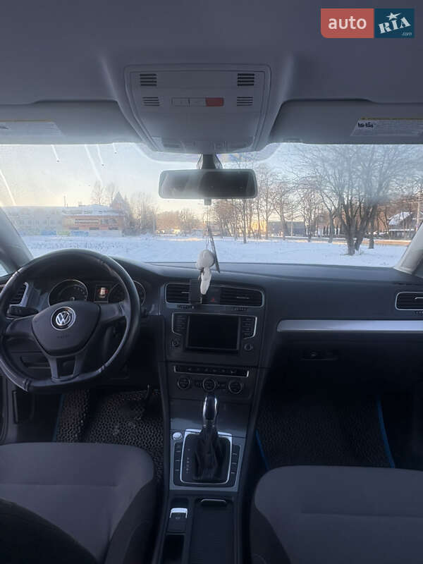 Хетчбек Volkswagen e-Golf 2015 в Тернополі фото 19 Хетчбек Volkswagen e-Golf 2015 в Тернополі