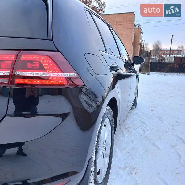 Хэтчбек Volkswagen e-Golf 2016 в Козельце