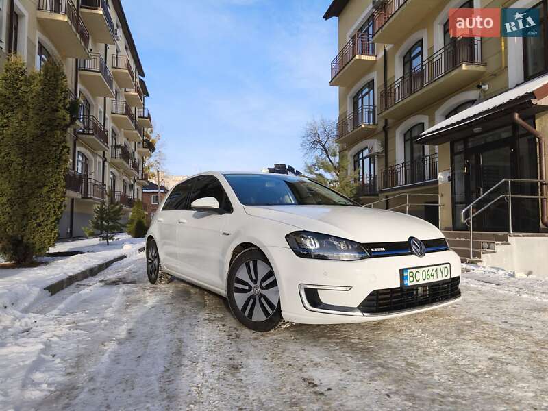 Хэтчбек Volkswagen e-Golf 2014 в Львове