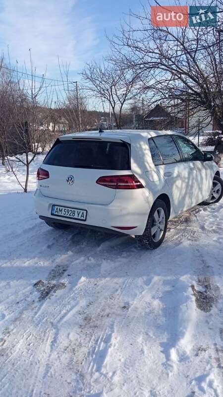 Хетчбек Volkswagen e-Golf 2014 в Житомирі