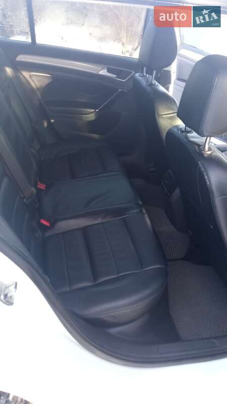 Хетчбек Volkswagen e-Golf 2014 в Житомирі