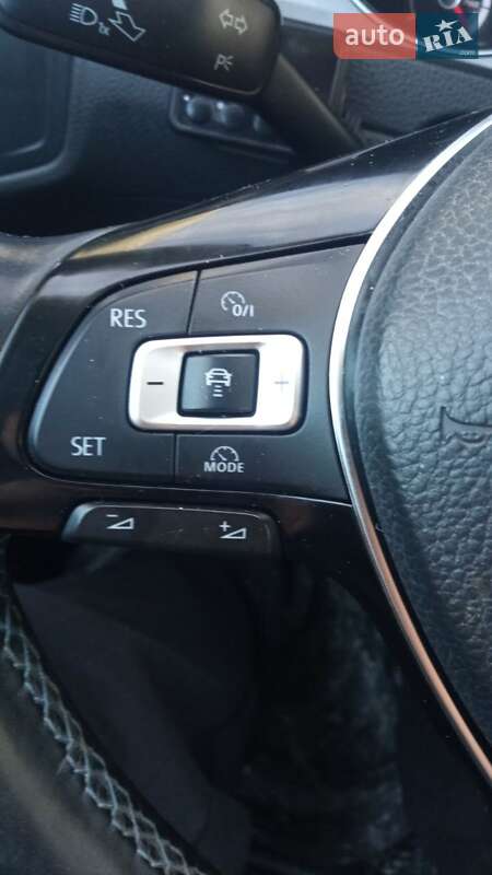 Хетчбек Volkswagen e-Golf 2014 в Житомирі