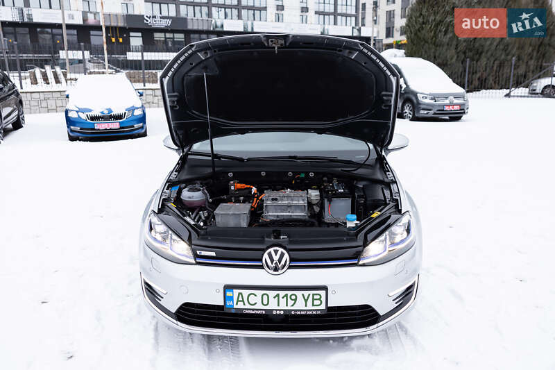 Хэтчбек Volkswagen e-Golf 2019 в Луцке фото 90 Хэтчбек Volkswagen e-Golf 2019 в Луцке