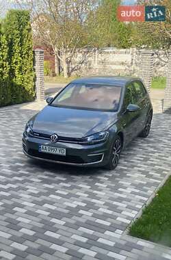 Хэтчбек Volkswagen e-Golf 2019 в Киеве