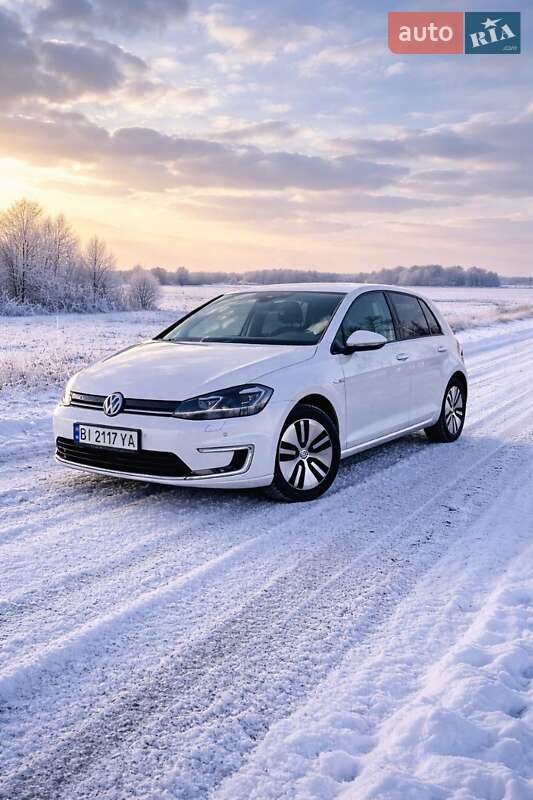 Хетчбек Volkswagen e-Golf 2017 в Полтаві