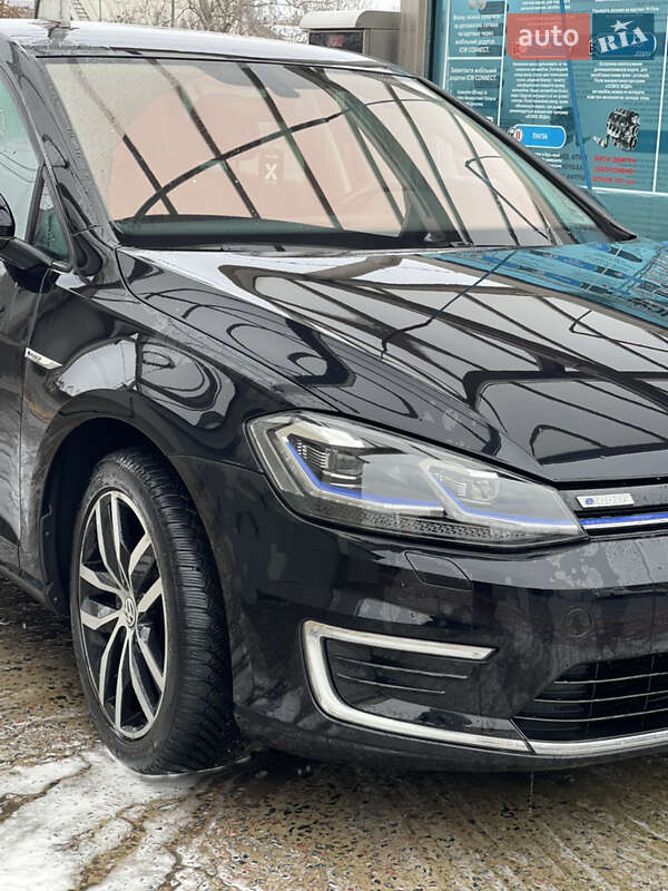 Хэтчбек Volkswagen e-Golf 2019 в Одессе фото 93 Хэтчбек Volkswagen e-Golf 2019 в Одессе