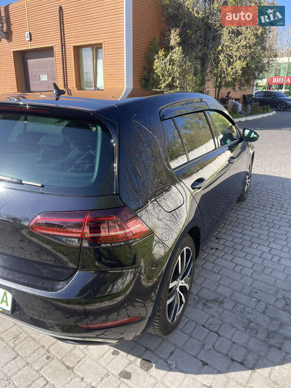 Хэтчбек Volkswagen e-Golf 2019 в Одессе фото 68 Хэтчбек Volkswagen e-Golf 2019 в Одессе