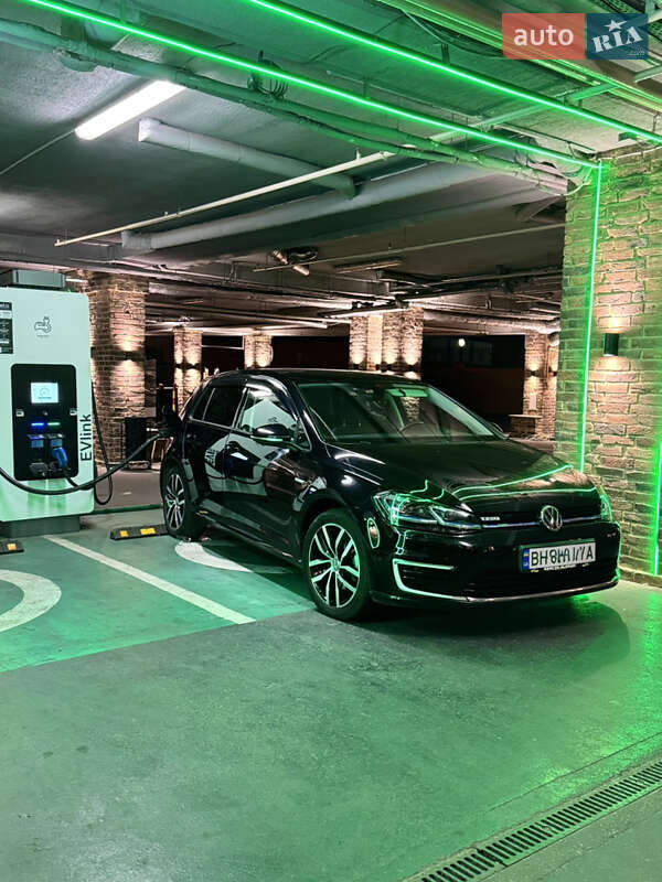 Хэтчбек Volkswagen e-Golf 2019 в Одессе фото 37 Хэтчбек Volkswagen e-Golf 2019 в Одессе