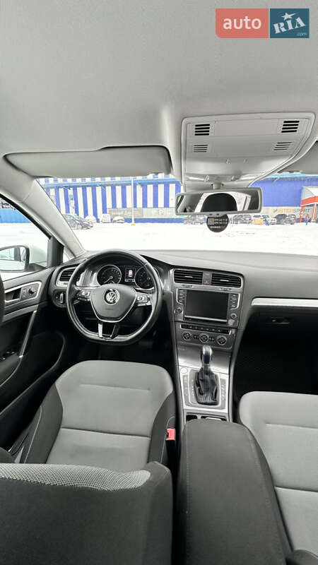 Хэтчбек Volkswagen e-Golf 2014 в Ровно