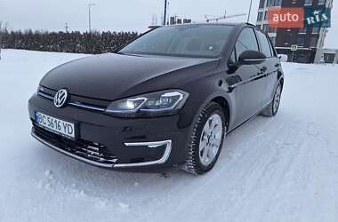 Хэтчбек Volkswagen e-Golf 2017 в Городке