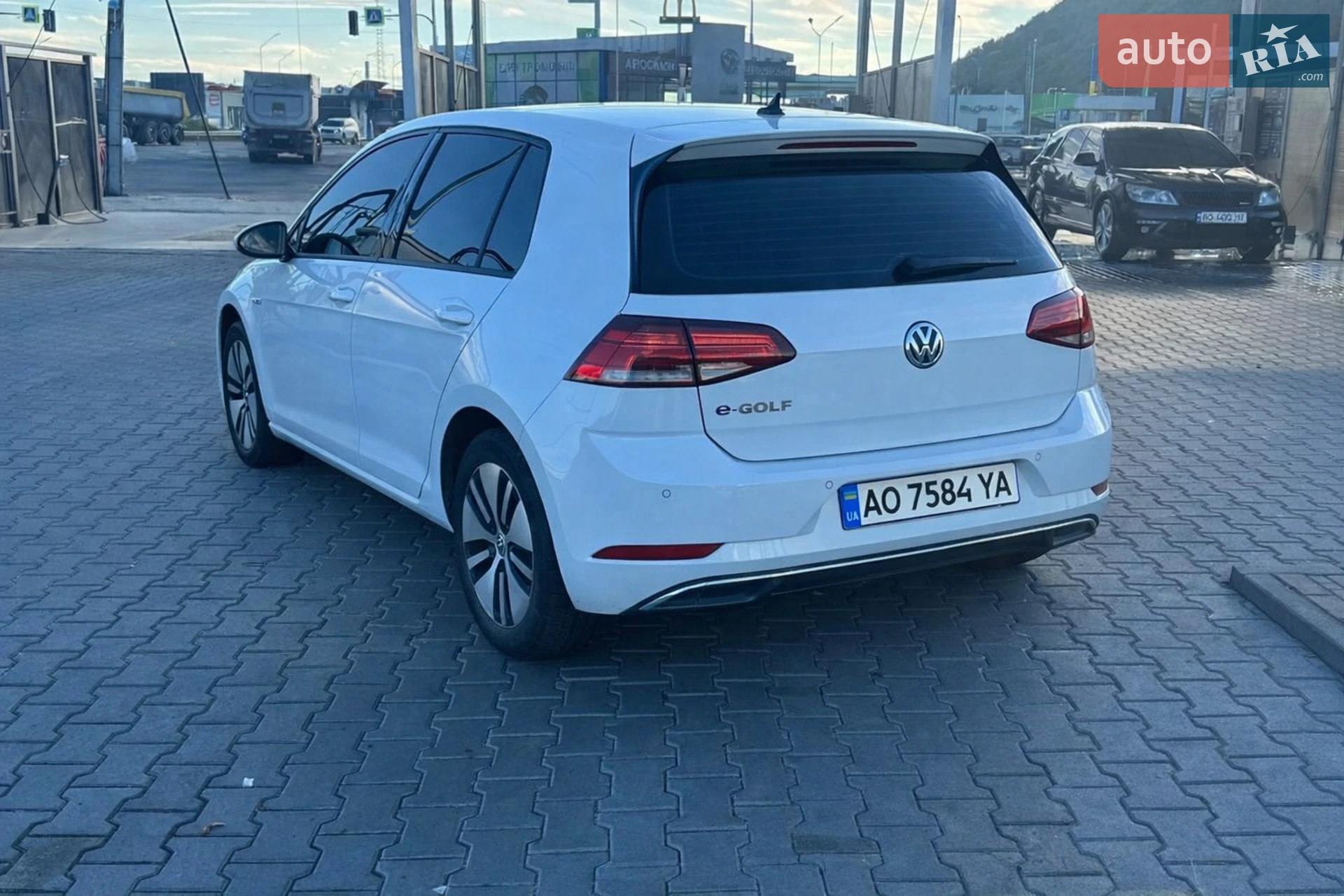 2020 Volkswagen Golf - мініатюра 3
