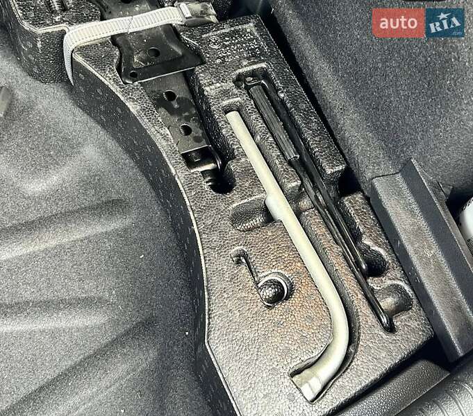 Хэтчбек Volkswagen e-Golf 2019 в Сумах