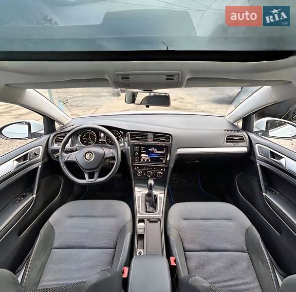 Хэтчбек Volkswagen e-Golf 2019 в Сумах