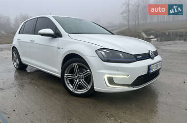 Хетчбек Volkswagen e-Golf 2014 в Дніпрі