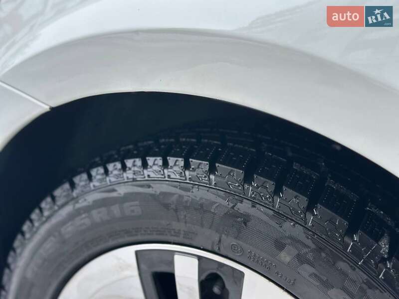 Хэтчбек Volkswagen e-Golf 2019 в Ивано-Франковске