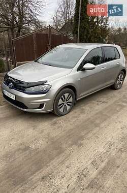 Хэтчбек Volkswagen e-Golf 2015 в Камне-Каширском