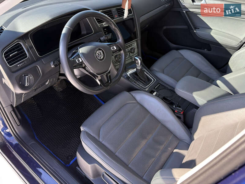 Хэтчбек Volkswagen e-Golf 2017 в Пятихатках