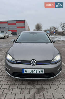 Хетчбек Volkswagen e-Golf 2015 в Києві