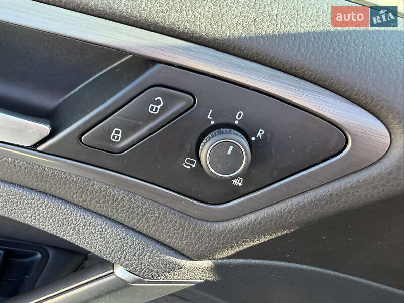 Хэтчбек Volkswagen e-Golf 2018 в Ровно