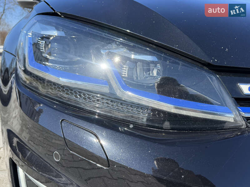 Хэтчбек Volkswagen e-Golf 2018 в Ровно