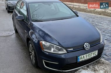 Хетчбек Volkswagen e-Golf 2015 в Києві