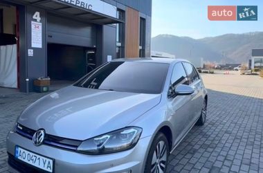 Хэтчбек Volkswagen e-Golf 2017 в Ужгороде