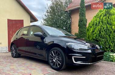 Хетчбек Volkswagen e-Golf 2017 в Києві