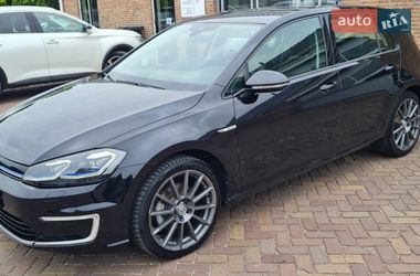 Хетчбек Volkswagen e-Golf 2017 в Києві