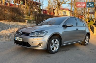 Хетчбек Volkswagen e-Golf 2017 в Кропивницькому