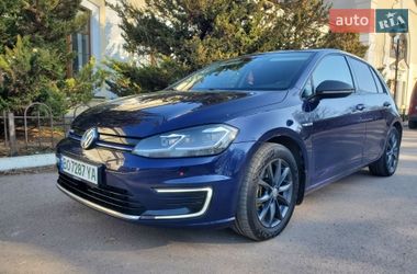 Хетчбек Volkswagen e-Golf 2017 в Радивиліві