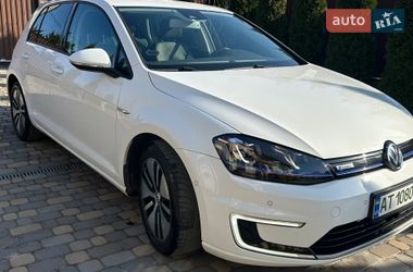 Хетчбек Volkswagen e-Golf 2015 в Івано-Франківську