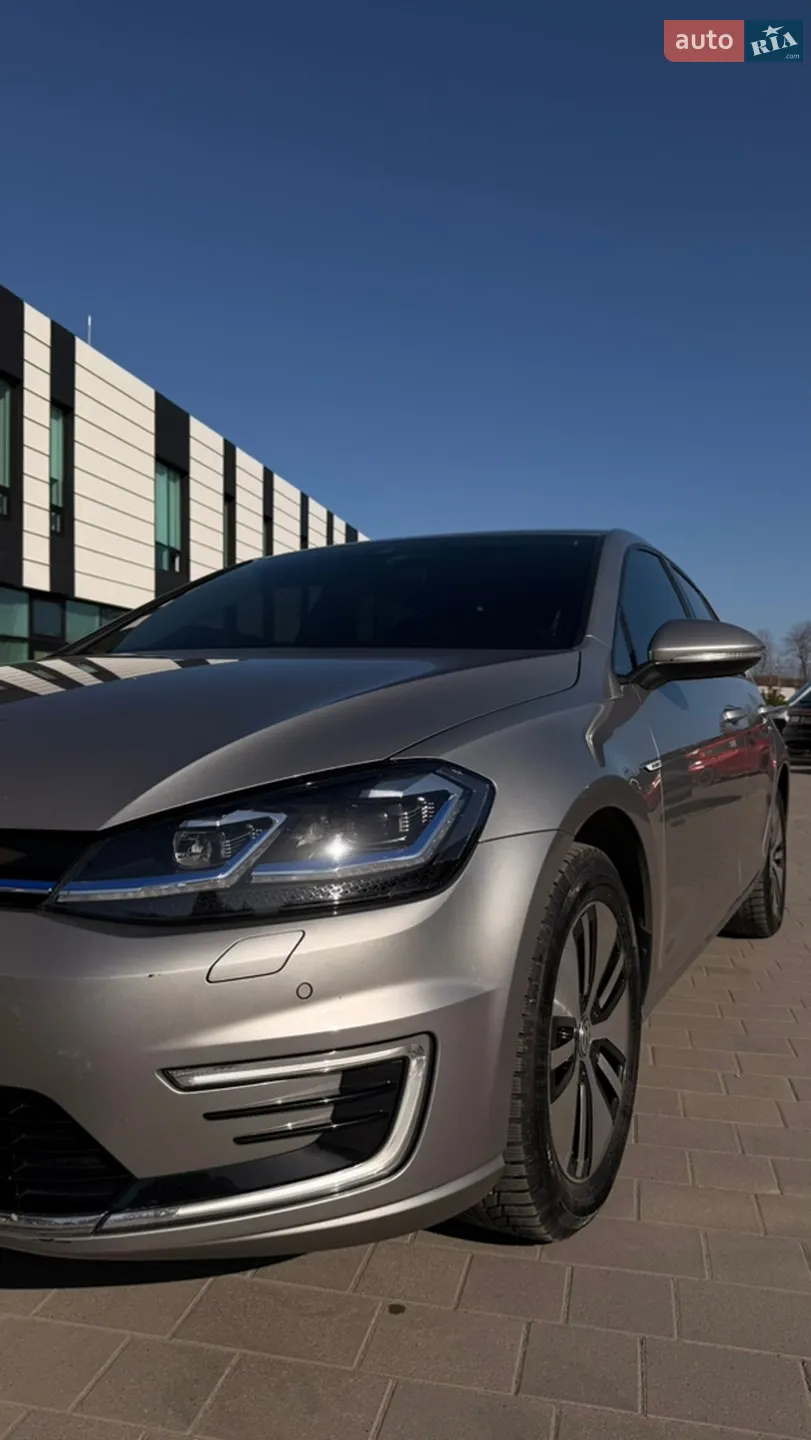 2019 Volkswagen Golf - фото 1