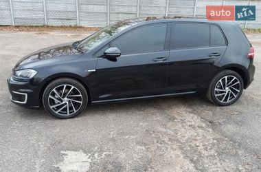 Хэтчбек Volkswagen e-Golf 2016 в Козельце