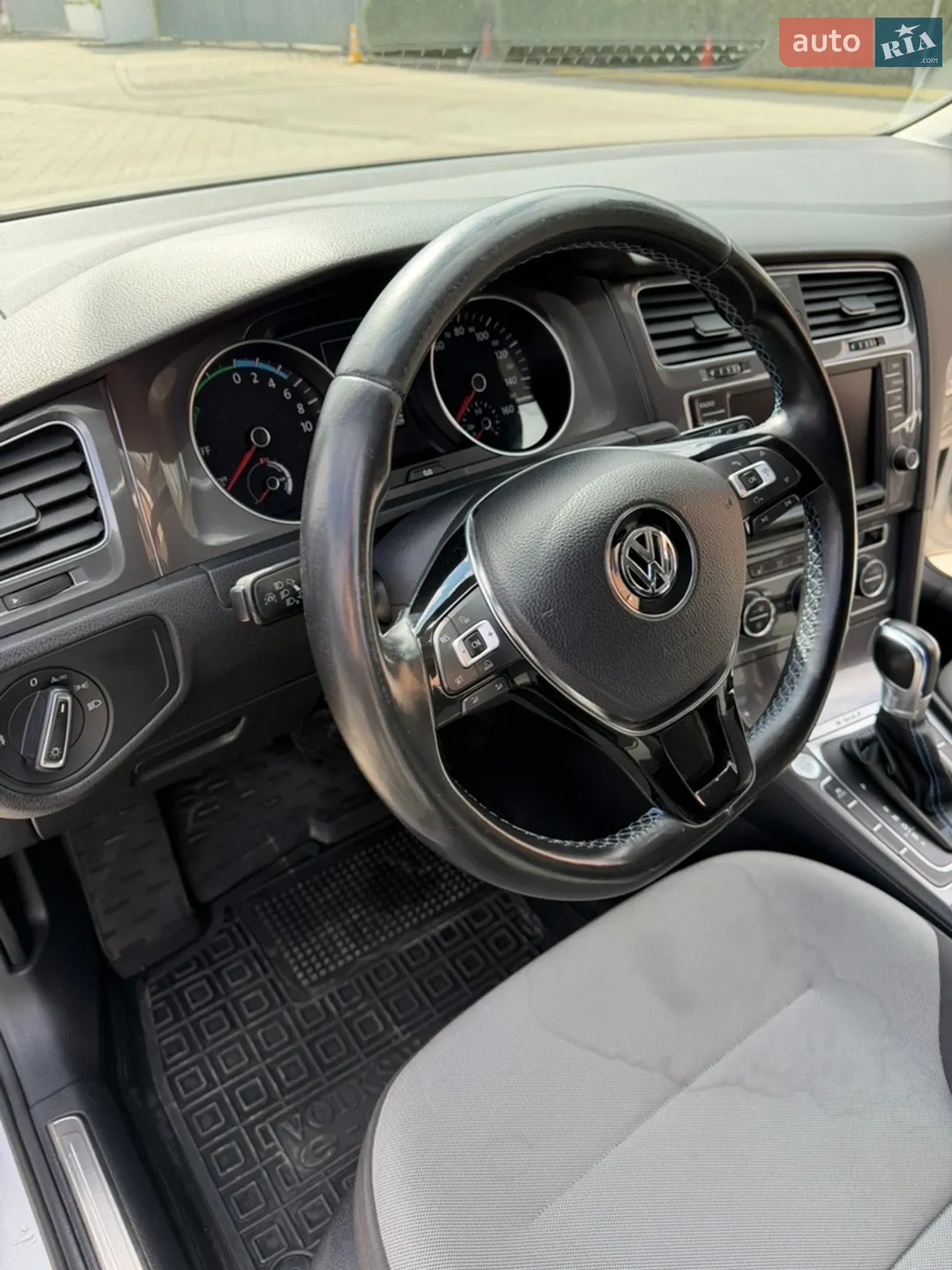 2014 Volkswagen Golf - мініатюра 9