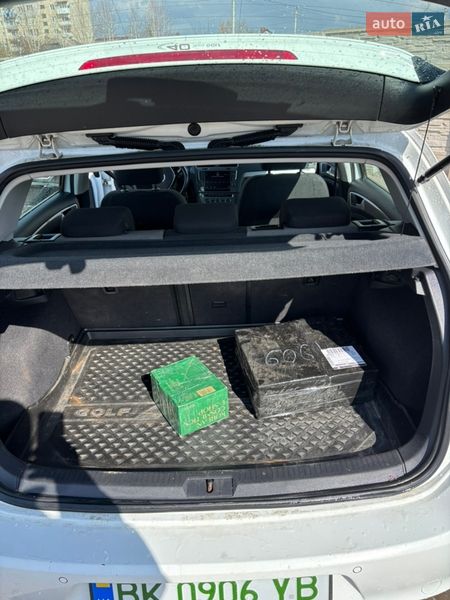 Хэтчбек Volkswagen e-Golf 2014 в Рожище